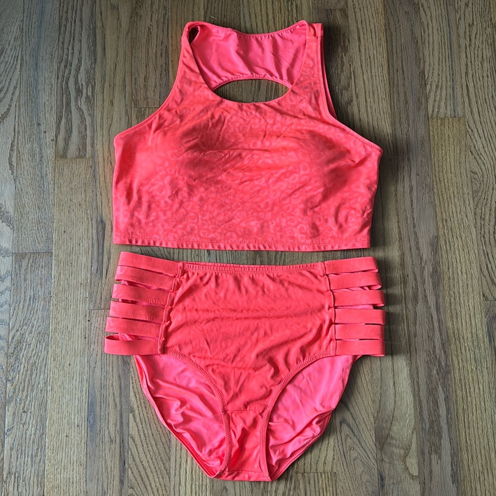 KIAVA Swim Energize Crop Top  and SUNBURST MID RISE BOTTOMS
